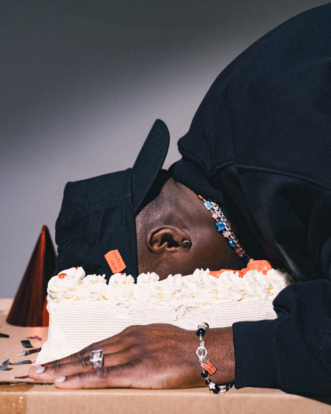 BLACK OUT ANNIVERSARY BRACELET